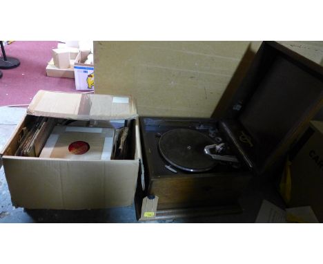A vintage Columbia Viva-Tonal Grafonola No.117a record player, together with a collection of 78's (qty) 