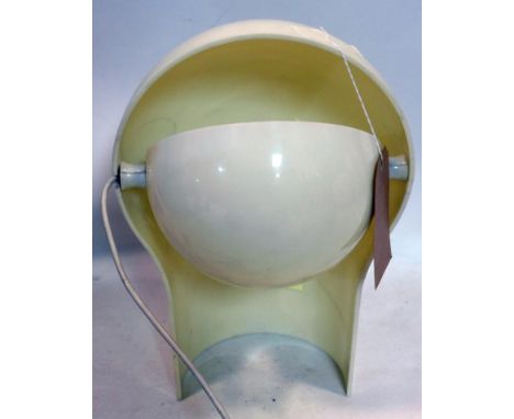 An Italian Telegono table lamp, by Vico Magistretti, 1968, Artemide, H.41cm 