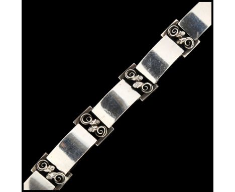 WILLY H JACOB KROGMAR - an Art Deco Danish silver floral panel bracelet, 17.5cm, 33gNo damage or repair, only light surface w