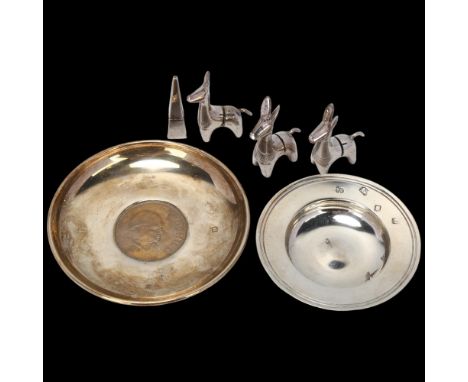 2 silver dishes and a set of Peruvian silver plated menu card holdersLot sold as seen unless specific item(s) requested 