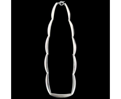 T H SKAT RORDAM - a mid-20th century Danish modernist sterling silver wave panel necklace, length 40cm, 21.4gNo damage or rep