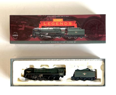 A Hornby Legends limited Collectors Edition OO gauge BR Class 9F 2-10-0 Evening Star Class 9F locomotive and tender - no. 922