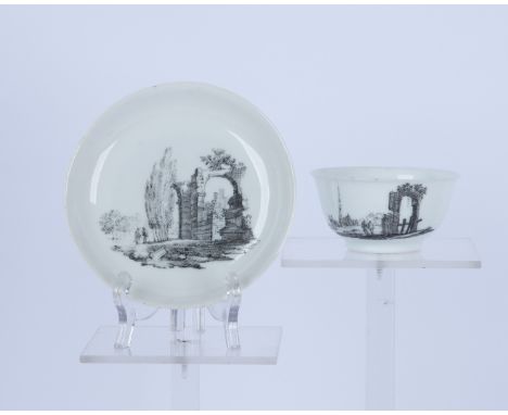 Koppchen mit Untertasse, das Porzellan China, der Dekor womöglich Hildesheim (August Ernst von dem Busch zugeschrieben) um 17