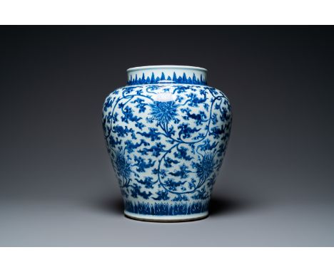 Full title: A Chinese blue and white 'lotus scroll' vase, KangxiDescription:H.: 37,5 cmThe absence of a condition report does