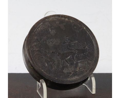 An early 19th century pressed horn circular snuff box, 3.25in. An early 19th century pressed horn circular snuff box, the lid