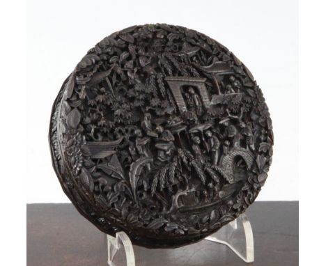 A Chinese export tortoiseshell circular snuff box, 19th century, 9.7cm, restorations A Chinese export tortoiseshell circular 