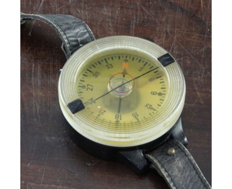 A WWII German Luftwaffe AK-39 wrist compass, A WWII German Luftwaffe AK-39 wrist compass, marked AK39 FL23235-1