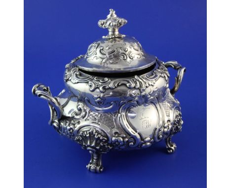 A Victorian silver two handled sucrier by Edward, John & William Barnard, 23.5 oz. A Victorian silver two handled sucrier by 