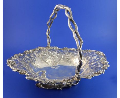 A good Victorian silver fruit basket by John Samuel Hunt, (Hunt & Roskell late Storr, Mortimer & Hunt), 48 oz. A good Victori