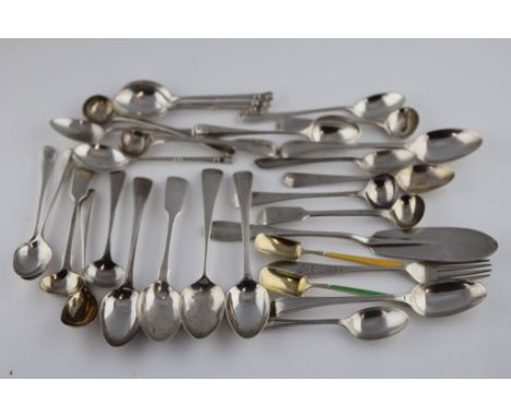 A pair of silver enamelled salt spoons, Birmingham 1935 Barker Brothers Silver Ltd, rectangular shaped bowl, guilloche enamel