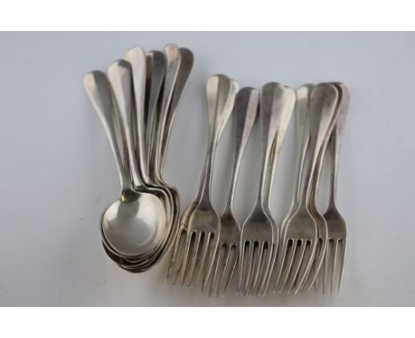 Four Edwardian silver rat tail pattern dessert spoons, Sheffield 1909, Maxfield &amp; Sons Ltd, length approximately 18cm, fi