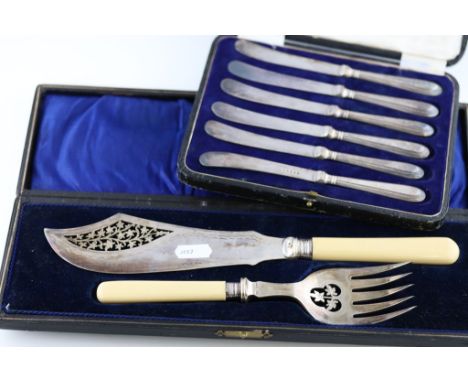 A cased set of six George V silver handled butter knives, reeded and bead design, Sheffield 1921, William Yates Ltd together 