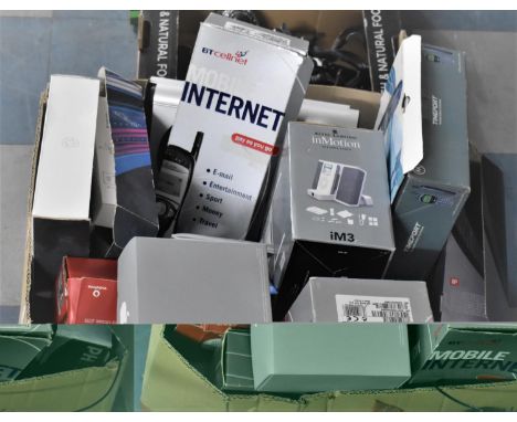 A Collection of Various Vintage and Later Electronics to include Mobile Phones Etc 