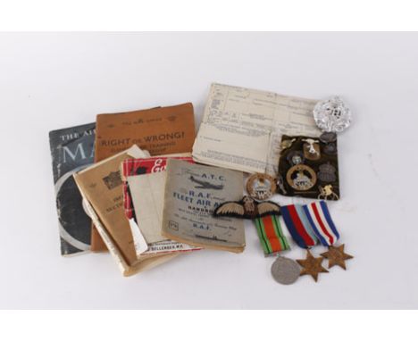 A pair of First World War medals awarded to 2nd Lieutenant A. G. H. Long including a Victory medal and a 1914-1918 medal, tog