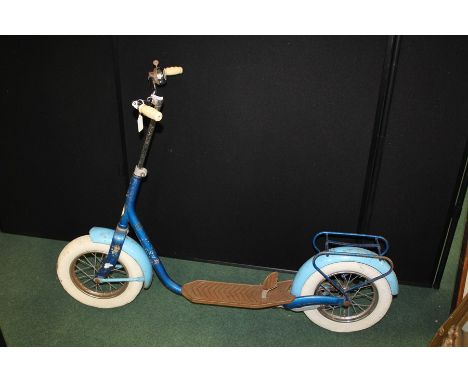 Sunbeam child's scooter, with chrome handlebars, blue bodywork and white tyres
