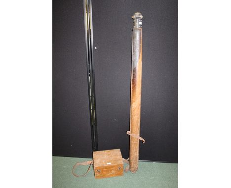 Stanley surveyors level, number 46948, housed in a fitted case with accessories, together with tripod (2)