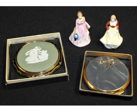 Stratton gilt metal compact inset with a Wedgwood jasperware panel, compact with tied bow decoration, two miniature porcelain