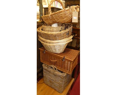 Various wicker wares, to include Fortnum &amp; Mason's hamper basket, laundry baskets, picnic baskets etc
