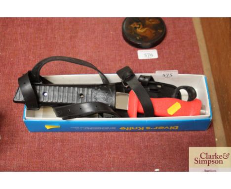 A boxed diver's knife