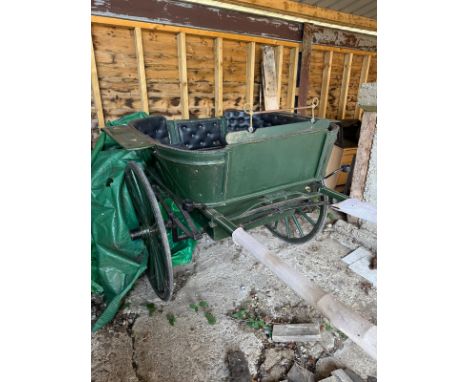 GOVERNESS CART, made by F.W. Constable, Cirencester, to suit a 14hh, this elegant cart features green paintwork with gold lin