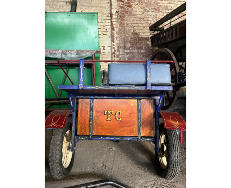 2 WHEEL EXERCISE VEHICLE to suit a Shetland pony. This lightweight carriage features pneumatic tyres with painted white metal
