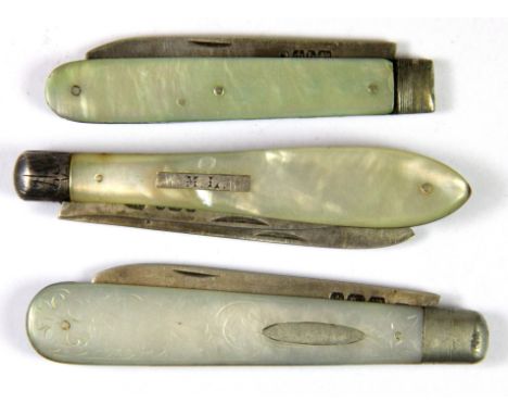 Three hallmarked silver and mother of pearl fruit knives.