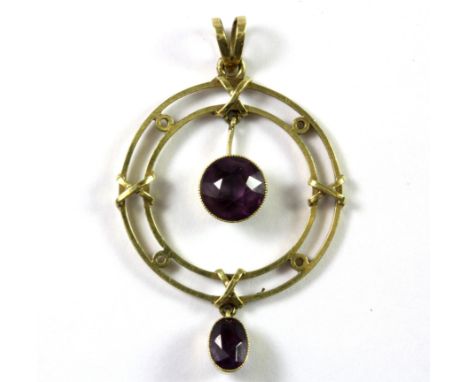 An Edwardian 15ct yellow gold amethyst set pendant.