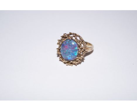 9ct gold and opal dress ring