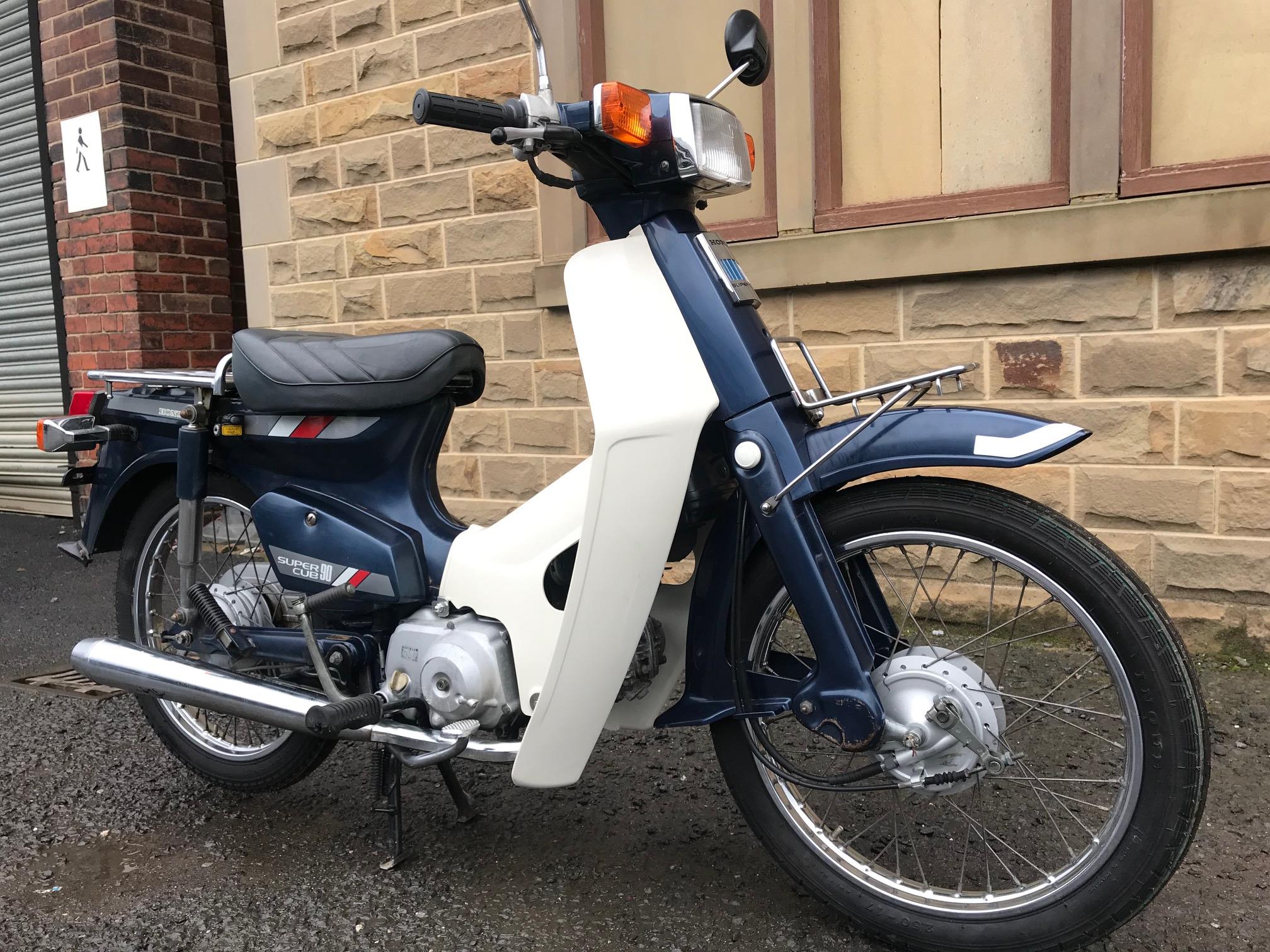 Honda super cub c90