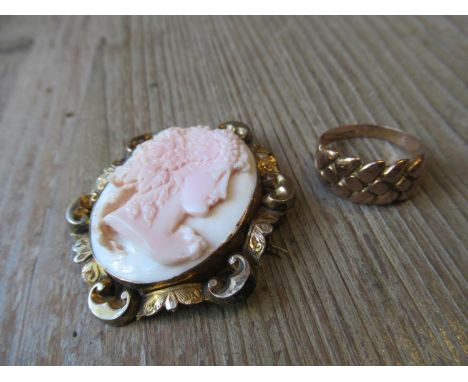 19th Century oval carved cameo portrait brooch, together with a 9ct gold ring 