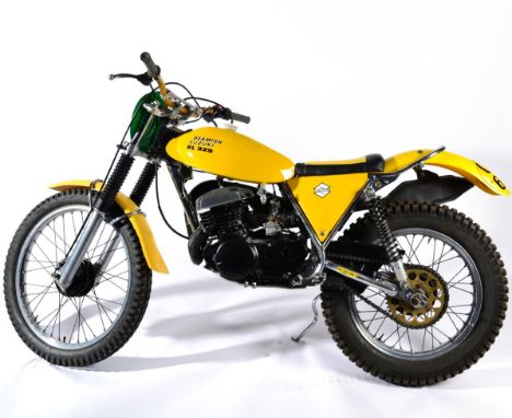 Suzuki Beamish RL Engine: 325cc Year: 11/05/1979 Engine number: 100348 Frame number: 100348 MOT Expiry: 17/09/2019 The Beamis