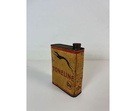 Vintage empty Toneline oil can. Good condition, shows regular wear. Dimensions (H x W x D): 21 x 17 x 6,5 cm. Condition: Good