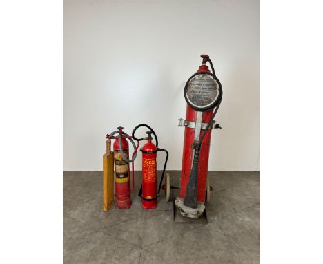 Lot of 3 vintage Dutch fire extinguishers De Boer's Fabrieken Amsterdam. Working conditions untested. Measurements - Largest 