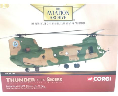 A Boxed Corgi Thunder of the Skies Boeing- Vertol CH-47C Chinook. #AA34205.Scale 1:72