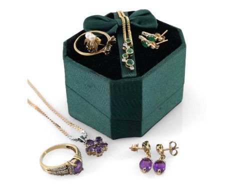 9CT GOLD JEWELLERY comprising 9ct gold ring and matching earrings, together with 9ct gold emerald and diamond chip necklace a