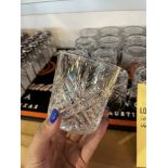 LOT: (19) Verres à Scotch