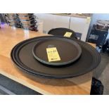 LOT: (5) Cabarets Variée pour Bar