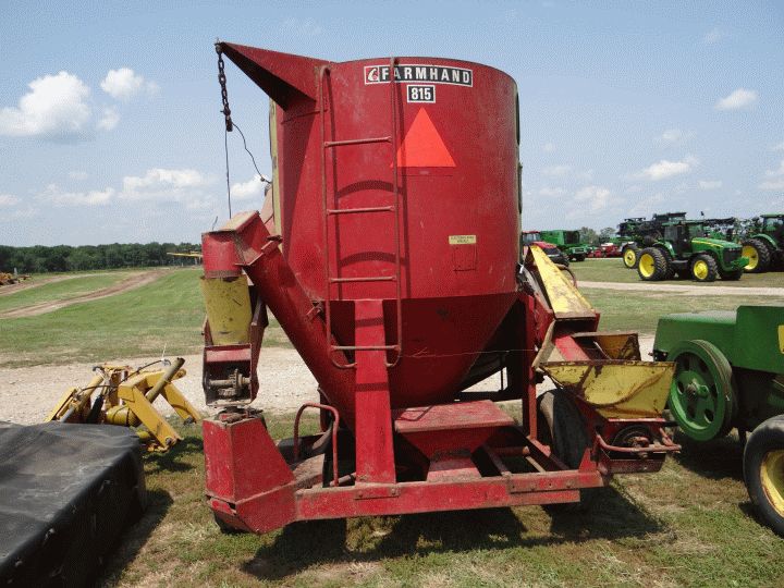 Farmhand 815 Grinder Mixer