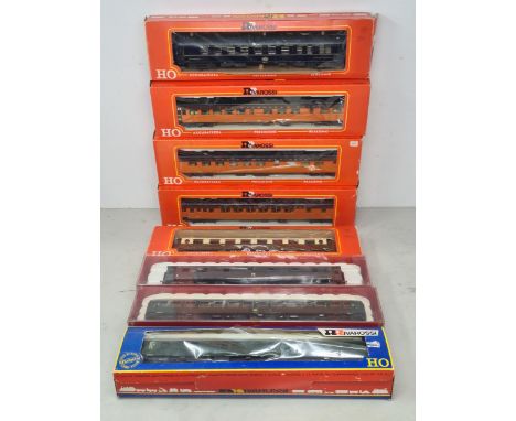 Twelve boxed Rivaross HO scale Coaches including 2845 'The Milwaukee Road' Diner, 2840 Observation Car, 2843 Pullman Car, 256