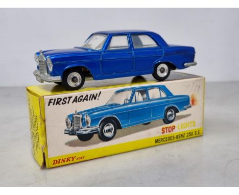 A boxed Dinky Toys No.160 Mercedes-Benz 250SE (slight mark to passenger door), VG-Ex, box Ex with leaflet 