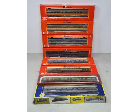 Twelve boxed Rivarossi HO scale Coaches 