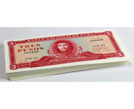Cuba 3 Pesos (80) dated 1988, first note issued with Che Guevara portrait, a consecutively numbered run of 80 notes, serial C