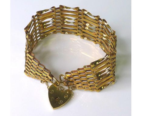 A 9ct gold gate link bracelet with heart padlock clasp, 18.8g. 