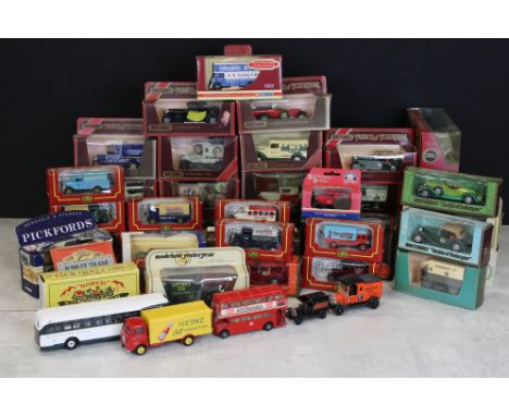 Around 38 boxed diecast models to include Matchbox, Corgi Cameo etc plus a small group of unboxed examples 