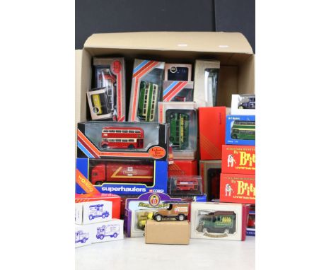 Over 40 Boxed / cased diecast models to include Britbus, EFE, Oxford Diecast, Corgi Original Omnibus, B-T Models, etc, featur