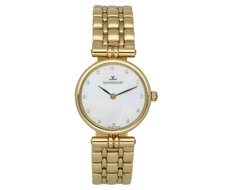 JAEGER LECOULTRE, Gelbgold 18K, Referenz 131.1.09, Durchmesser 25 mm, Gehäuse Polierte Lünette, Perlmutt-Zifferblatt und Diam