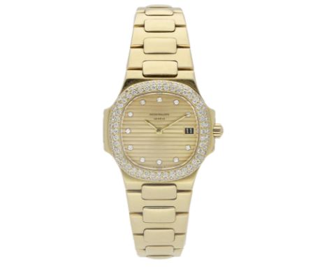 PATEK PHILIPPE Nautilus, Gelbgold 18K, Referenz 4700/4, Herstellungsjahr 1986, Durchmesser 27,5 mm, Gehäuse Gelbgold 18K, Zif