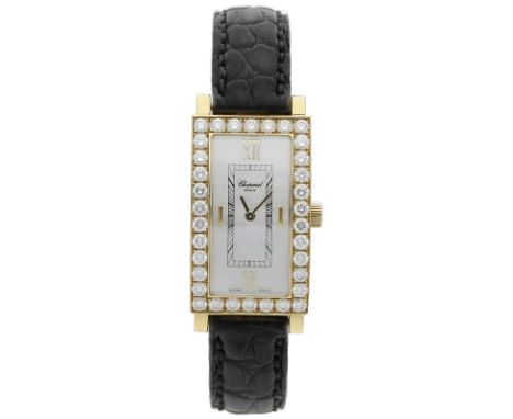 CHOPARD Classique Diamond Full Set Lady, Gelbgold 18K, Referenz 13-6973-20, Herstellungsjahr ca. 2015, Durchmesser 18x30 mm, 