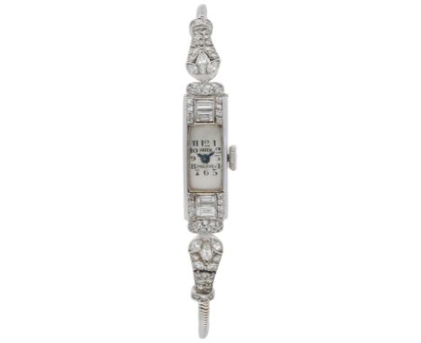 PATEK PHILIPPE Schmuckuhr, Platin, Herstellungsjahr 1929, Durchmesser 7,8x24 mm, Gehäuse Zifferblatt silber, arabische Zahlen