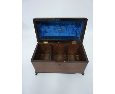 George III mahogany three division tea caddy W17cm